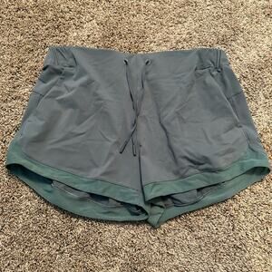 Lululemon athletica women’s size 12 Green Athletic Shorts EUC/NWOT